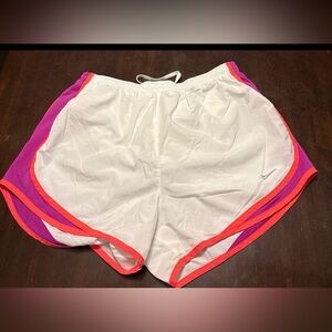 Nike women’s shorts